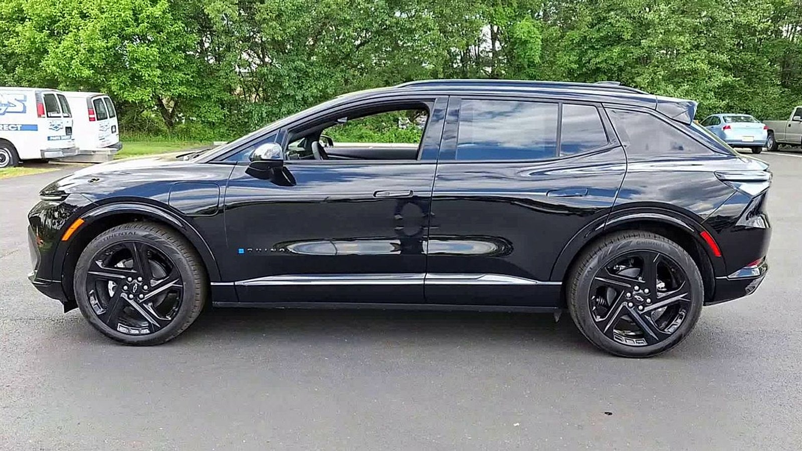 2025 Chevrolet Equinox EV RS - Photo 5