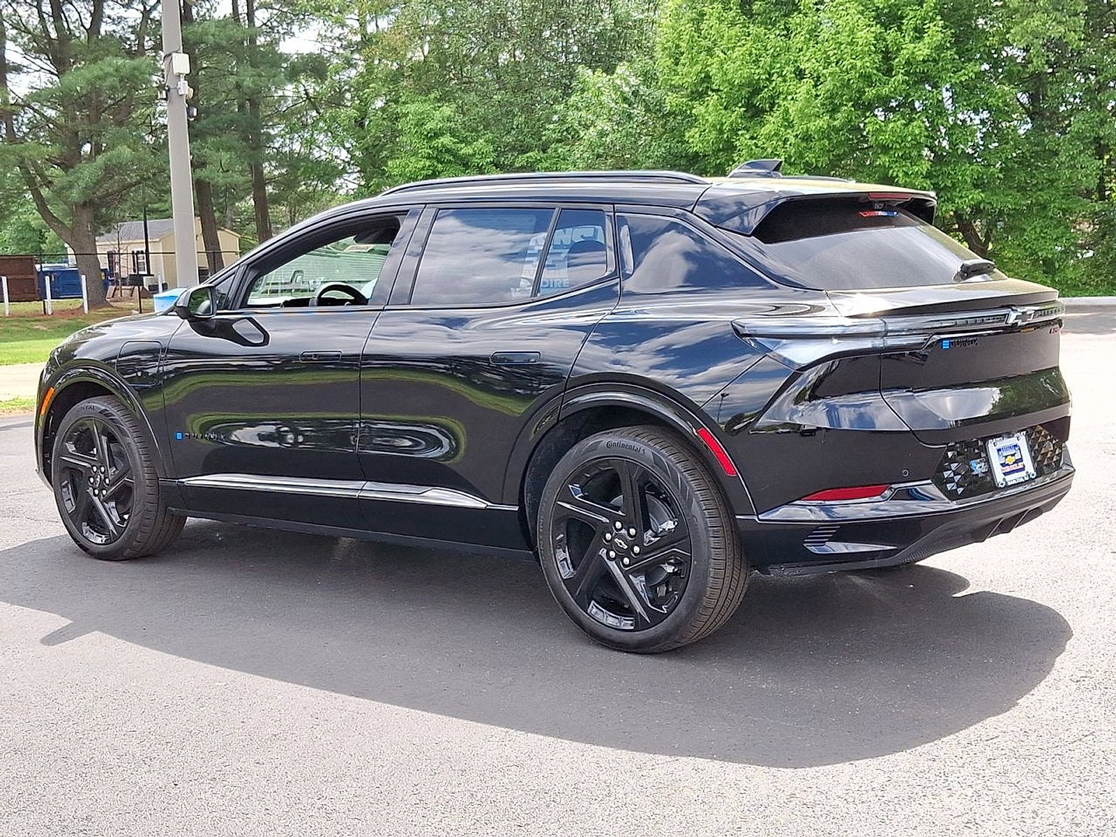 2025 Chevrolet Equinox EV RS - Photo 11