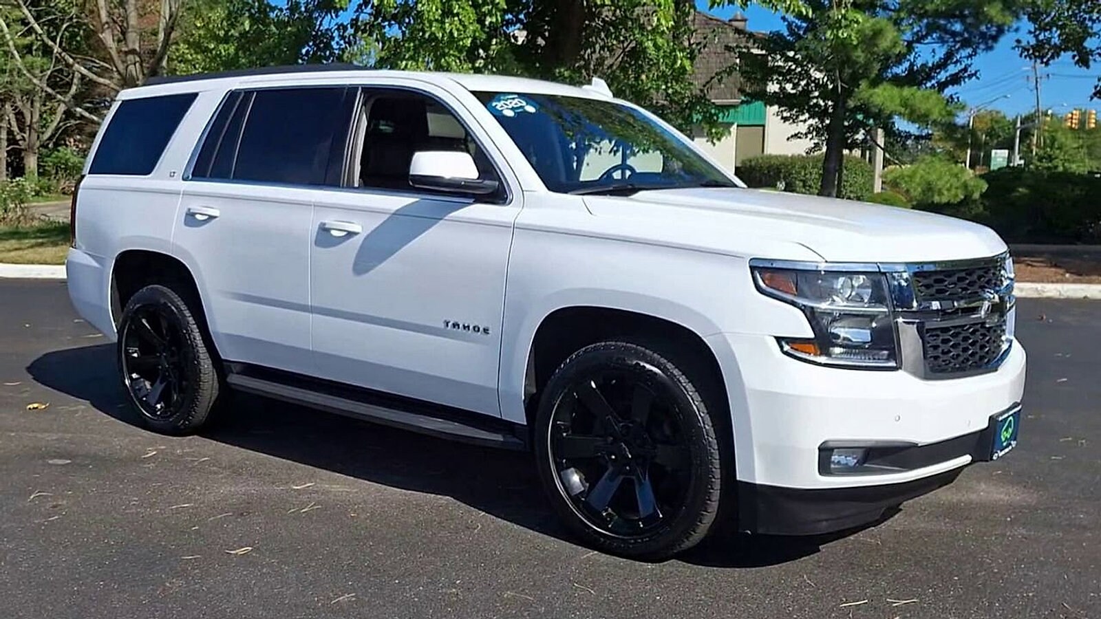 2020 Chevrolet Tahoe LT photo 2
