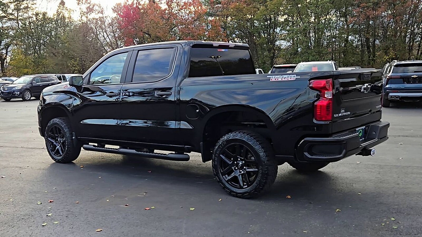 2022 Chevrolet Silverado 1500 Custom Trail Boss photo 2