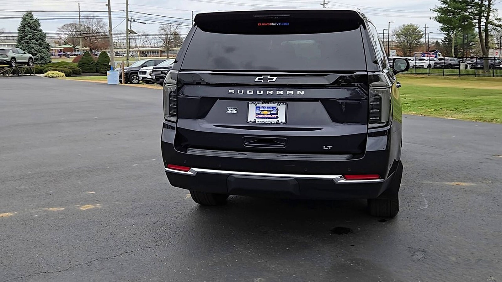 2026 Chevrolet Suburban LT photo 3