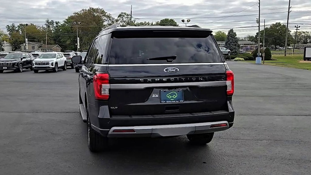Used 2024 Ford Expedition XLT SUV