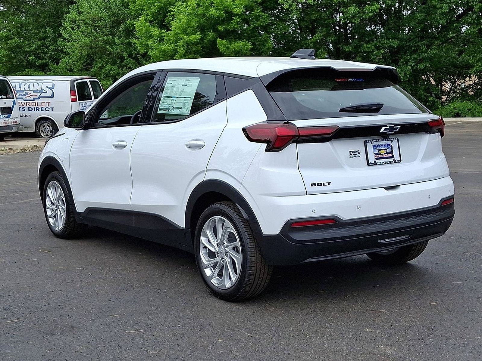 2027 Chevrolet Bolt LT - Photo 11