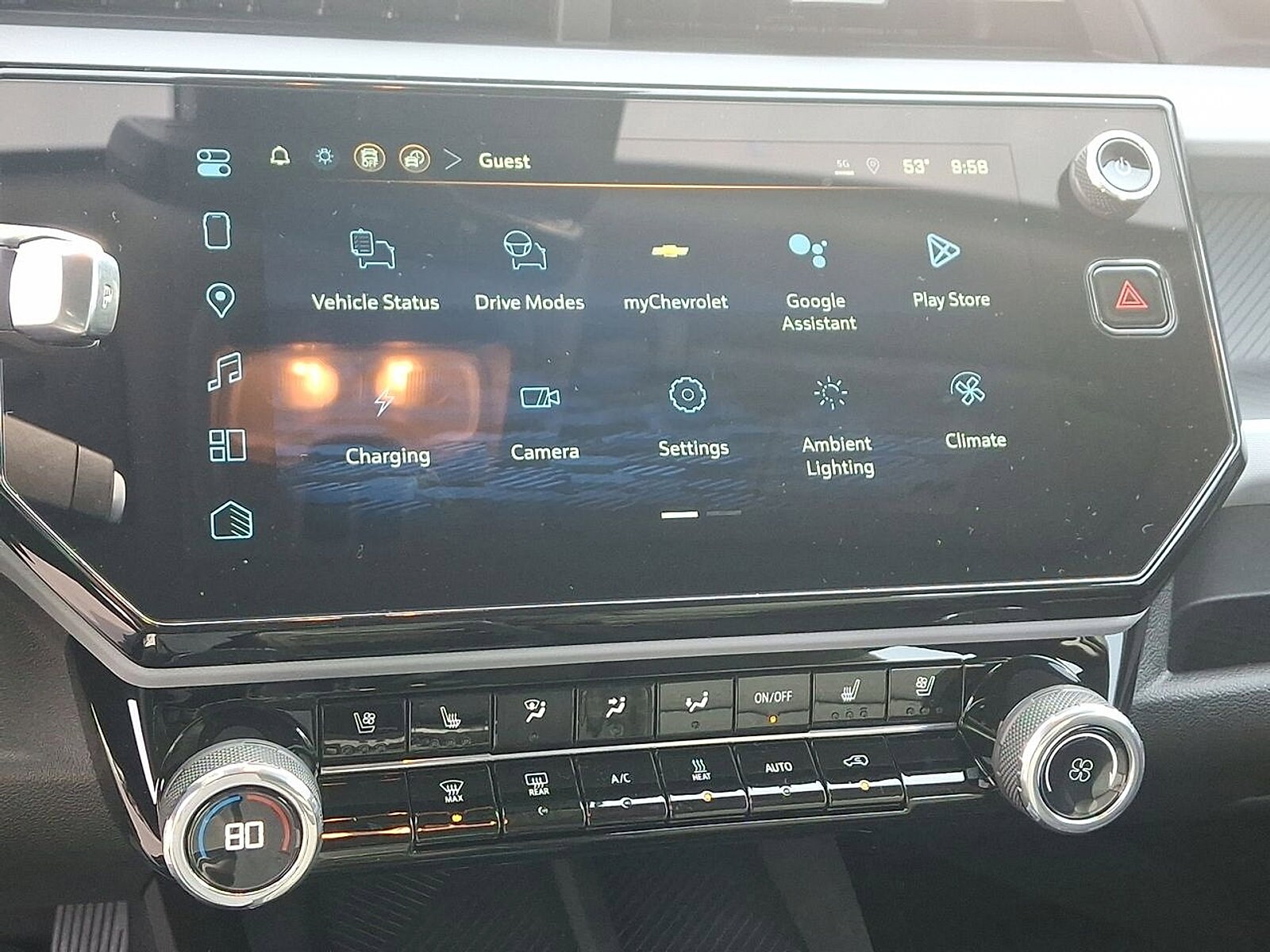 2027 Chevrolet Bolt RS - Photo 16