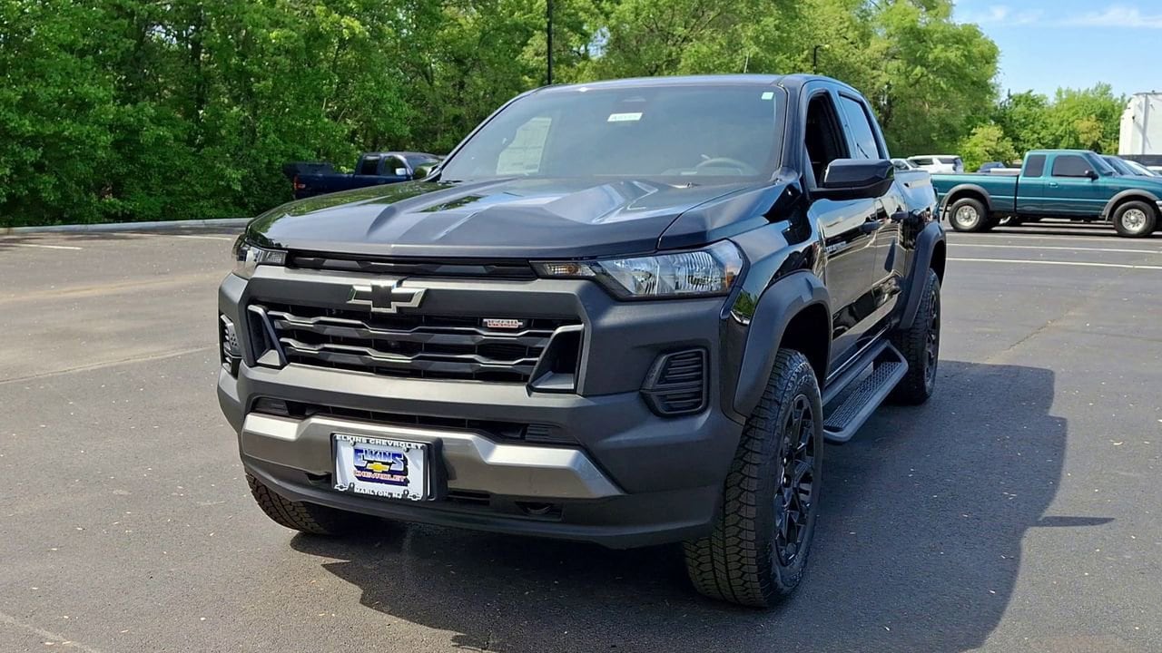 2026 Chevrolet Colorado Trail Boss - Photo 6