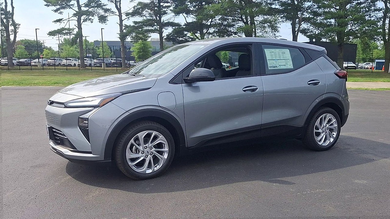 2027 Chevrolet Bolt LT - Photo 7