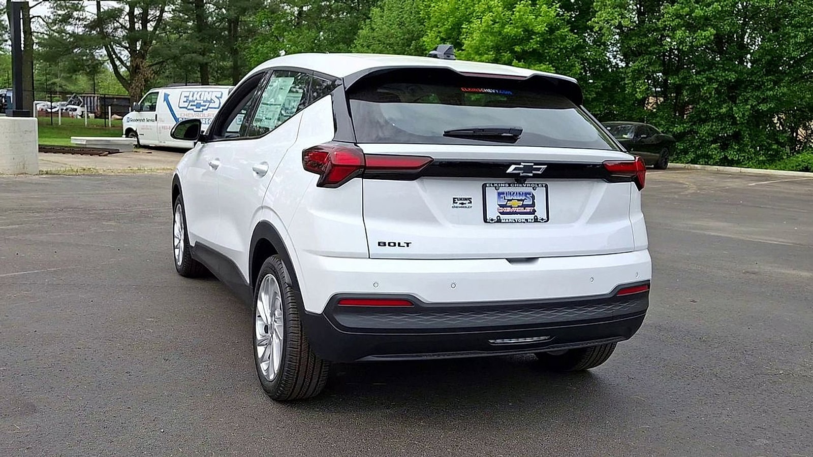 2027 Chevrolet Bolt LT - Photo 9