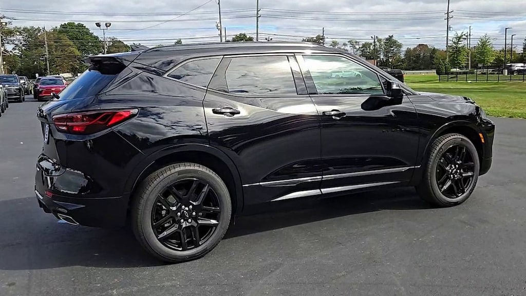 New 2025 Chevrolet Blazer RS SUV