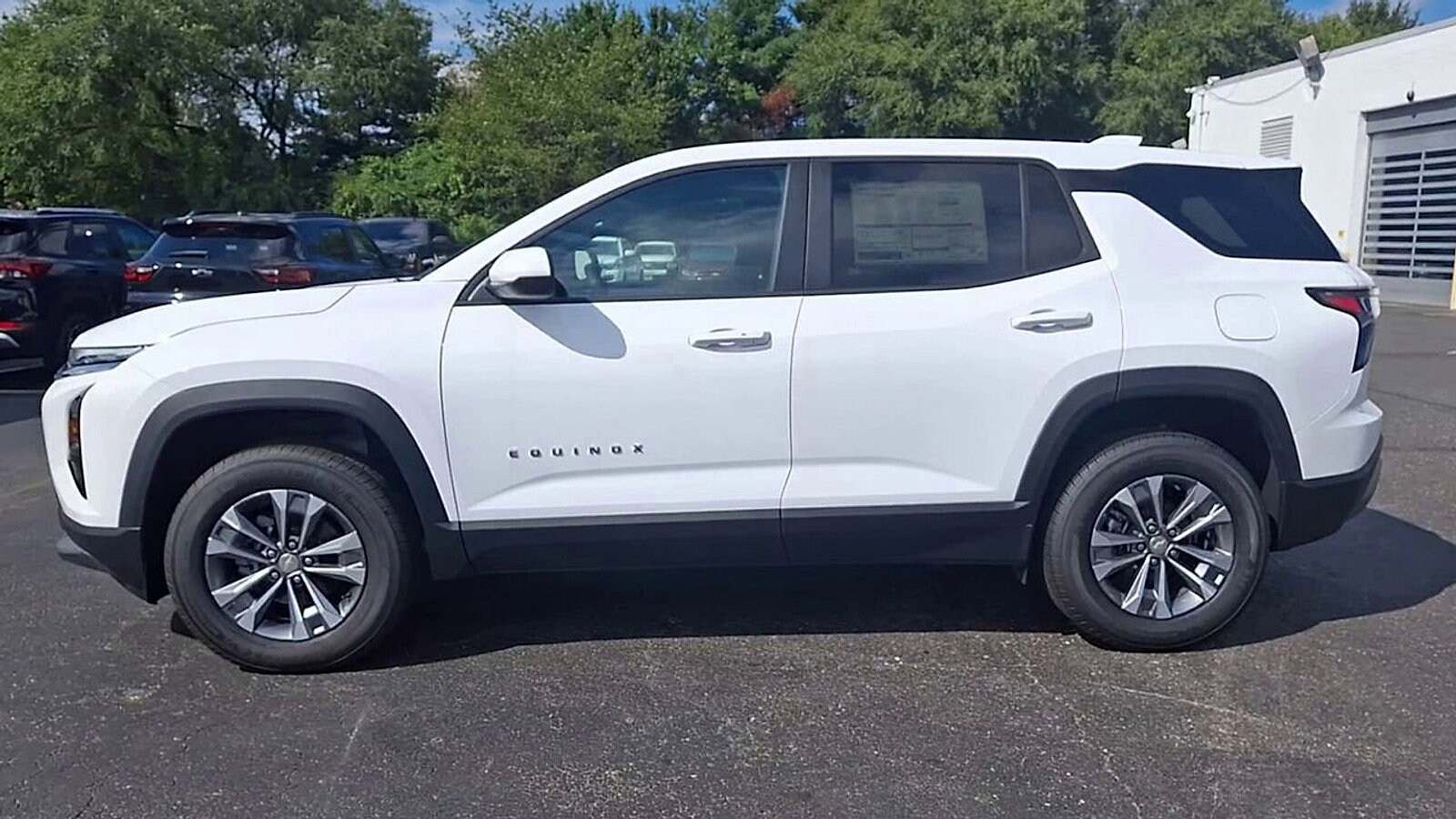 2026 Chevrolet Equinox LT photo 4