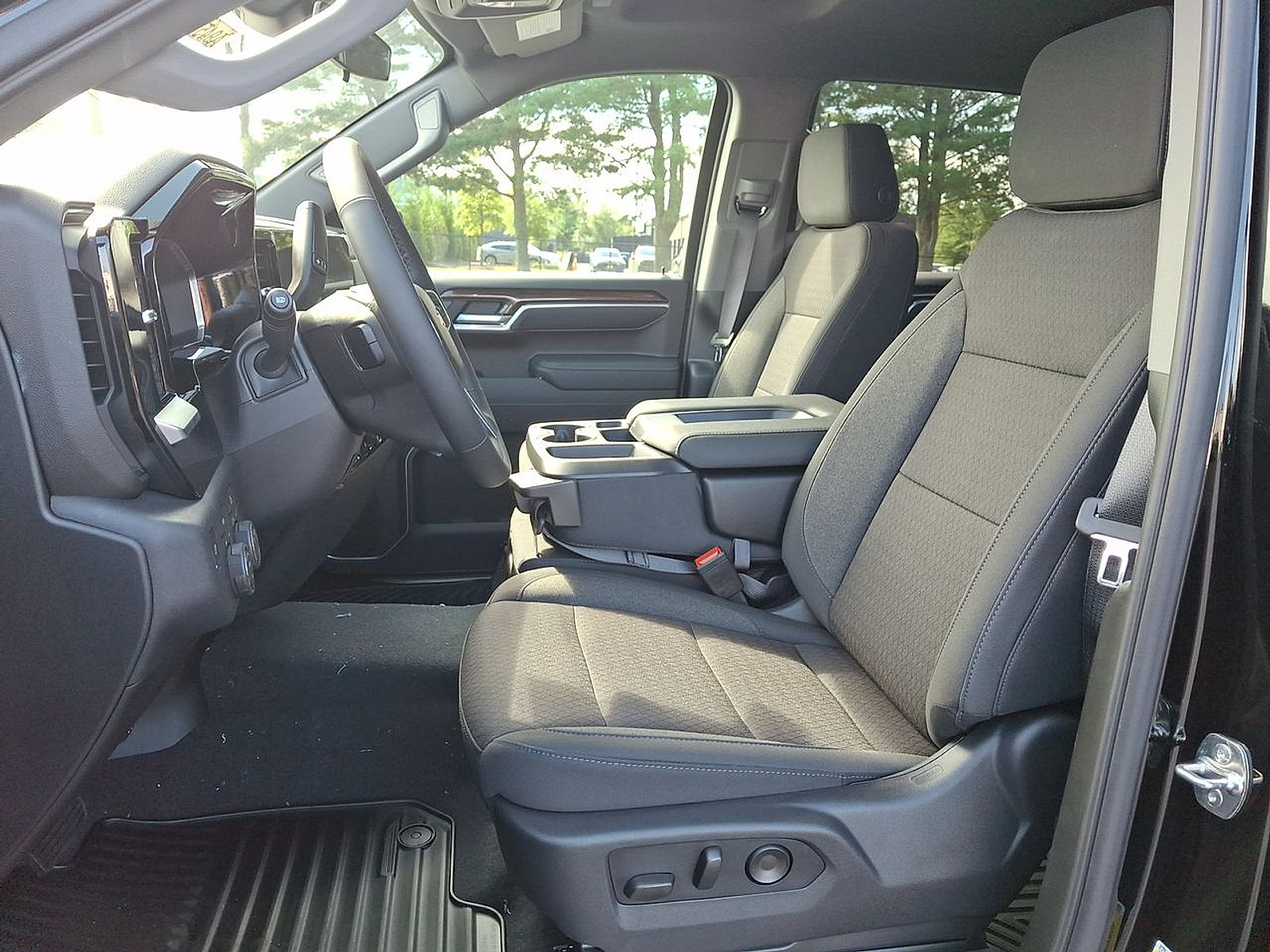 2026 Chevrolet Silverado 1500 LT - Photo 14