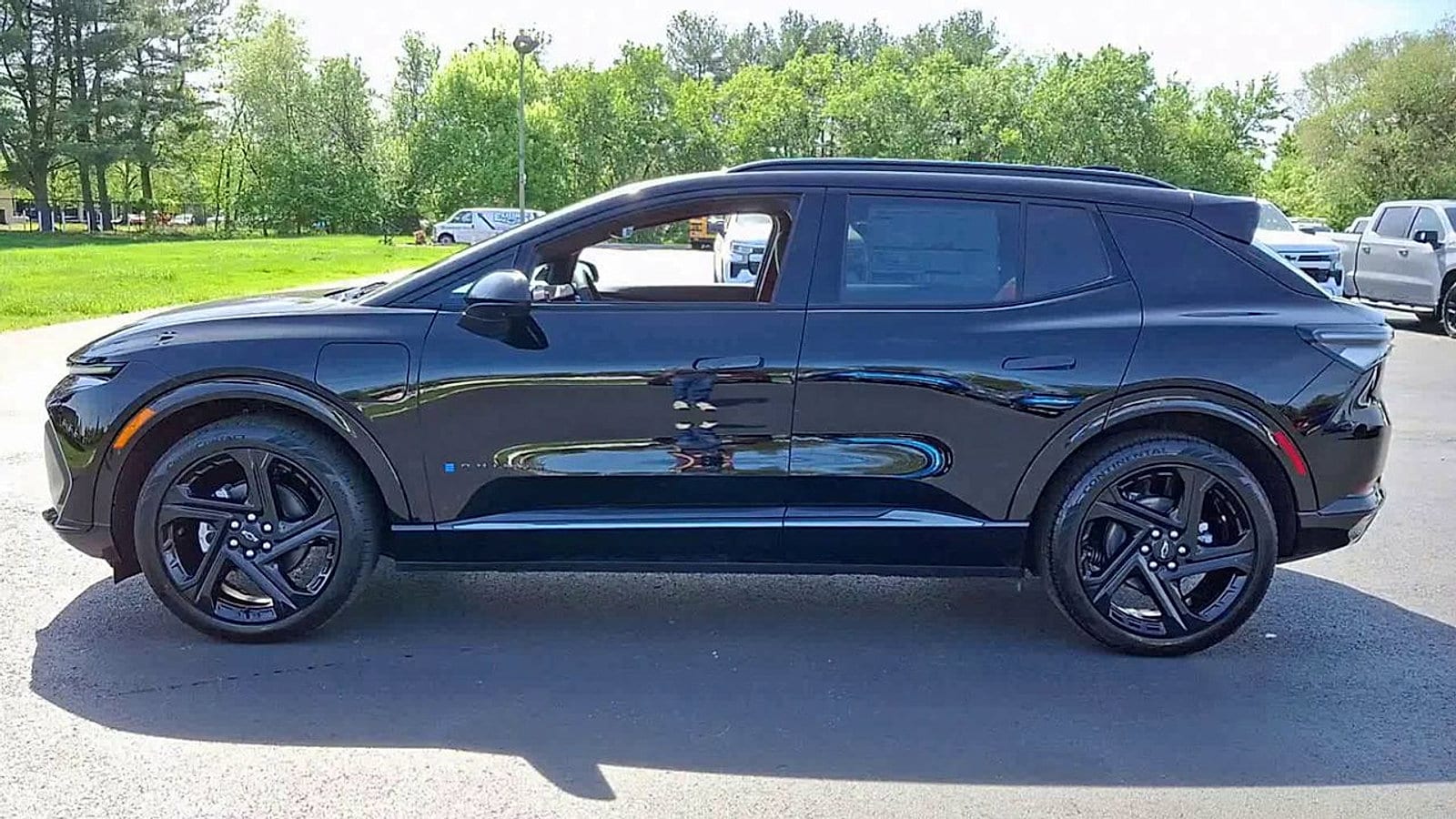 2025 Chevrolet Equinox EV RS - Photo 5
