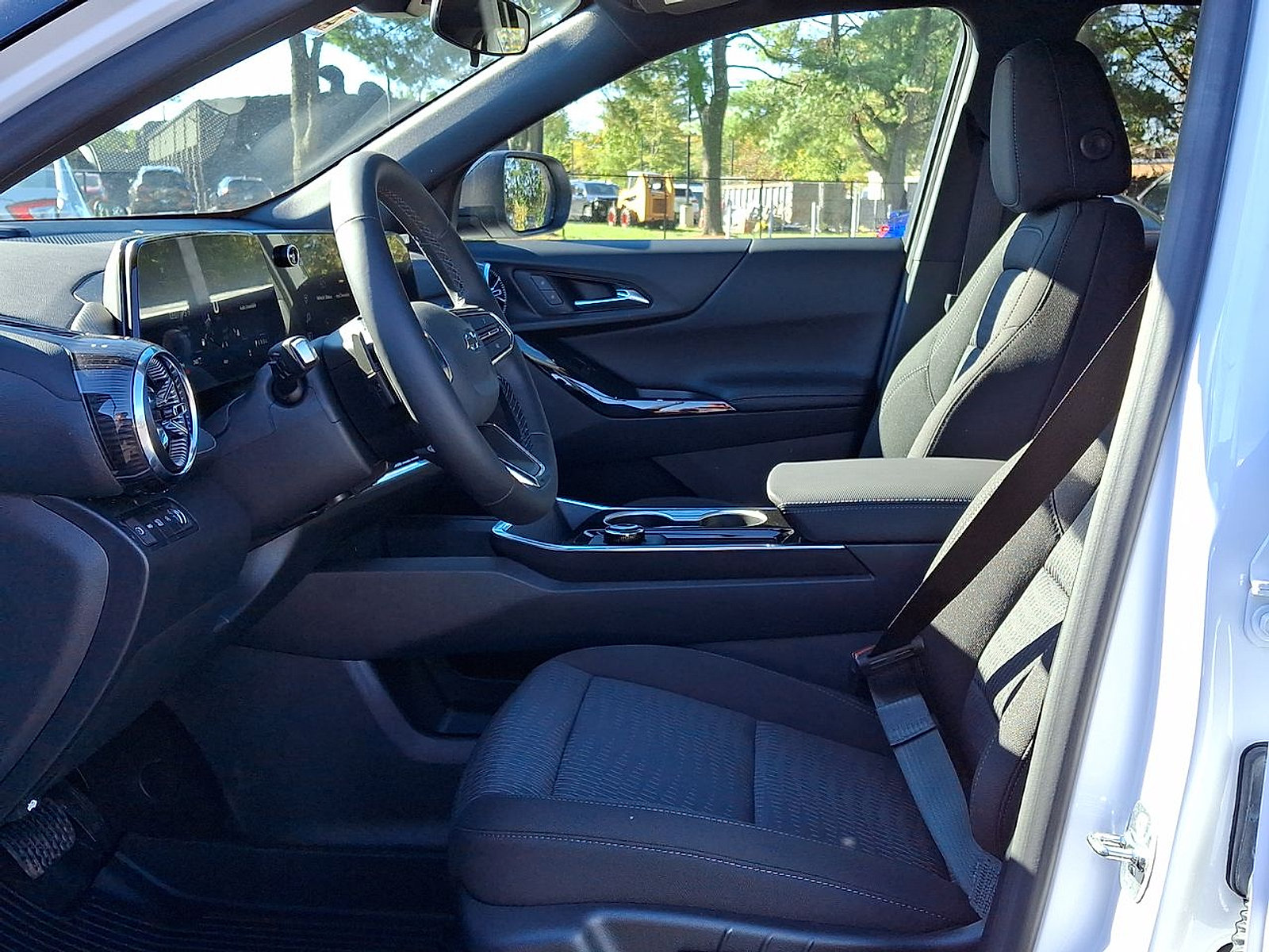 2027 Chevrolet Equinox LT - Photo 20