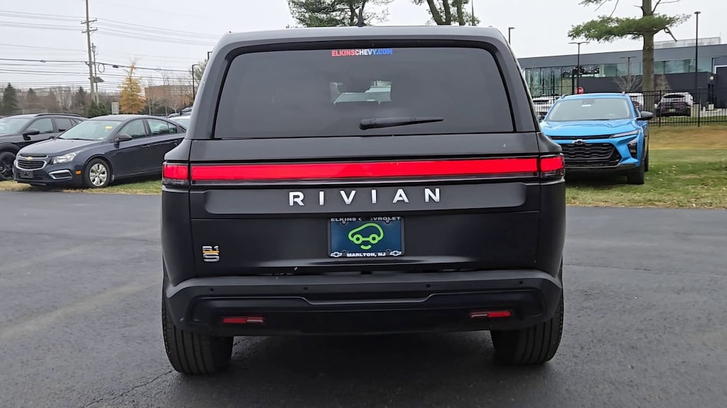 Used 2023 Rivian R1S Adventure Quad Motor Large Pack