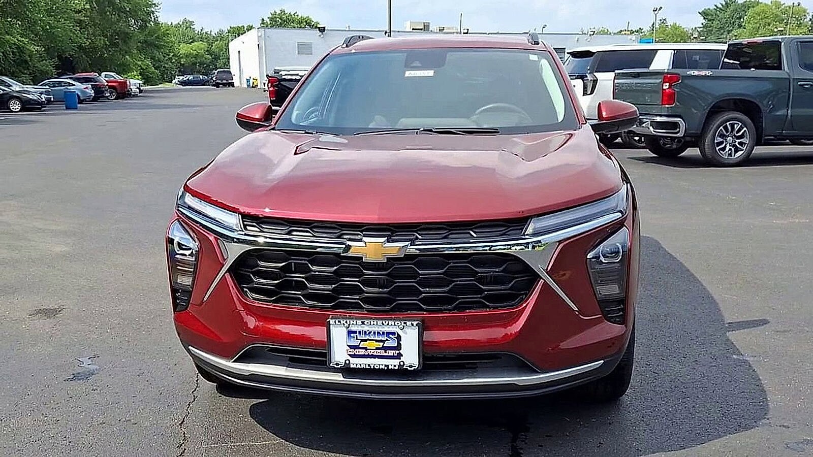 2025 Chevrolet Trax LT photo 3