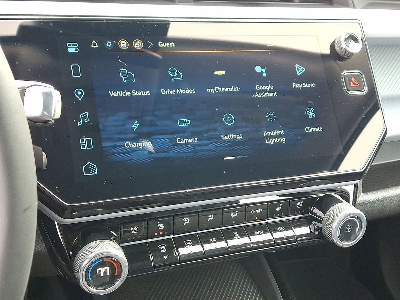 2027 Chevrolet Bolt RS - Photo 16