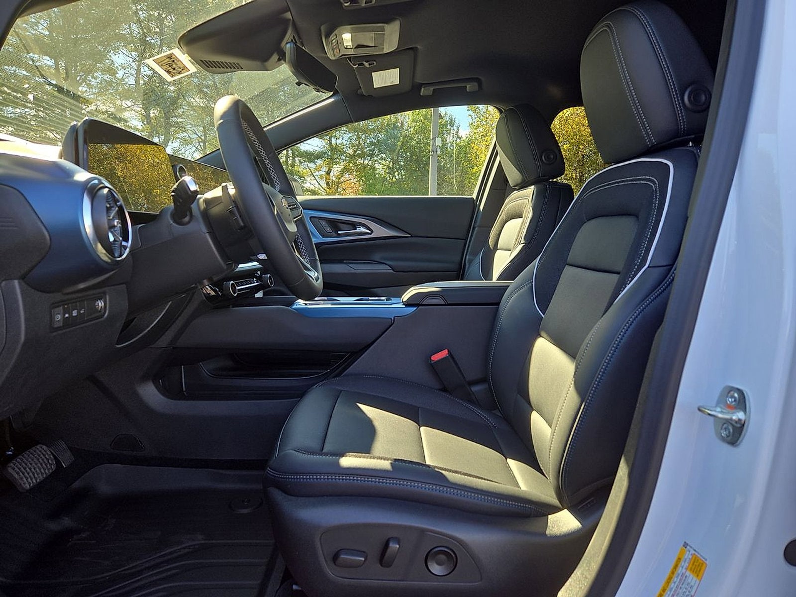 2026 Chevrolet Equinox EV 2LT - Photo 14