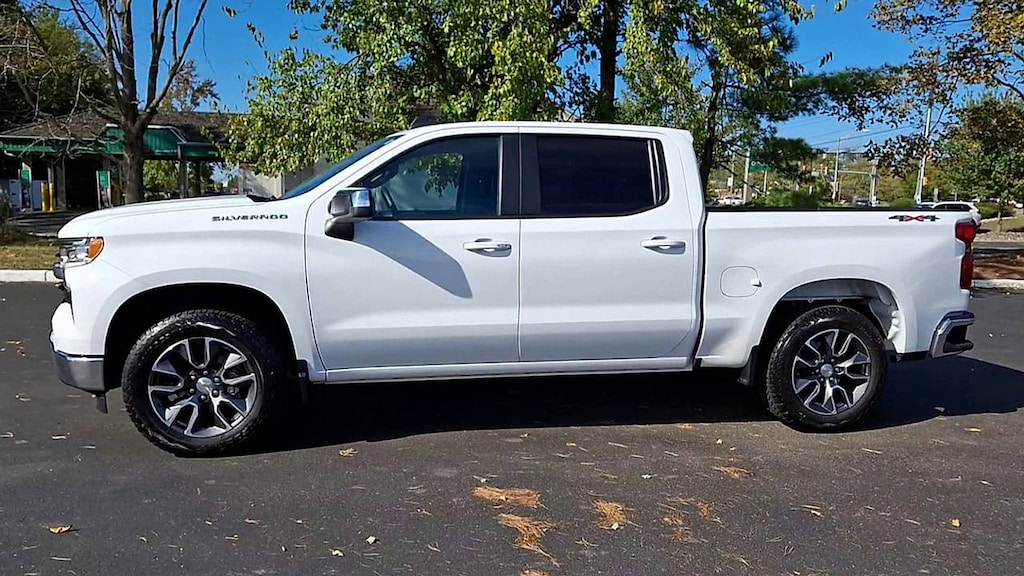 Used 2024 Chevrolet Silverado 1500 LT (2FL) Truck