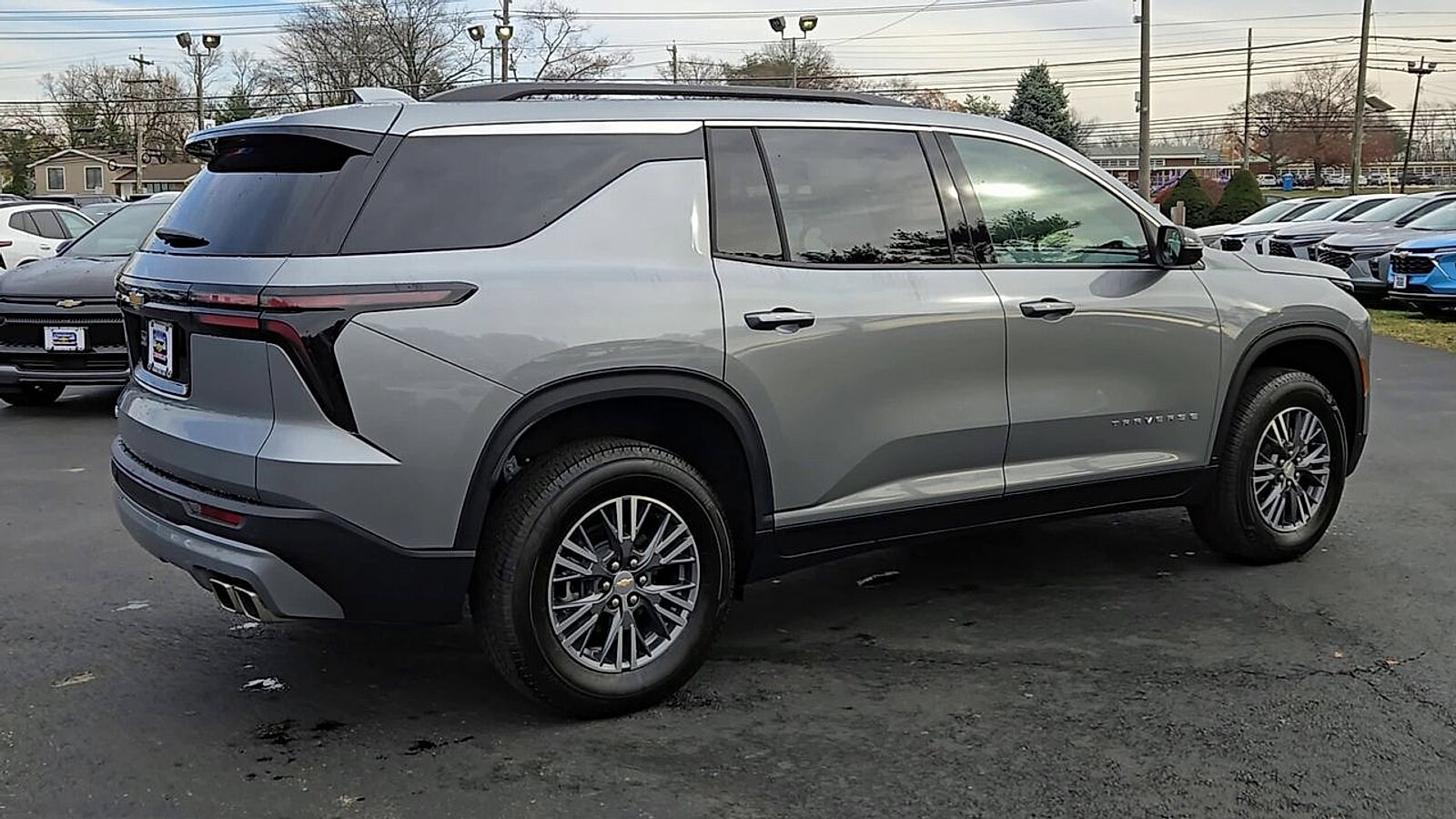 2026 Chevrolet Traverse photo 4