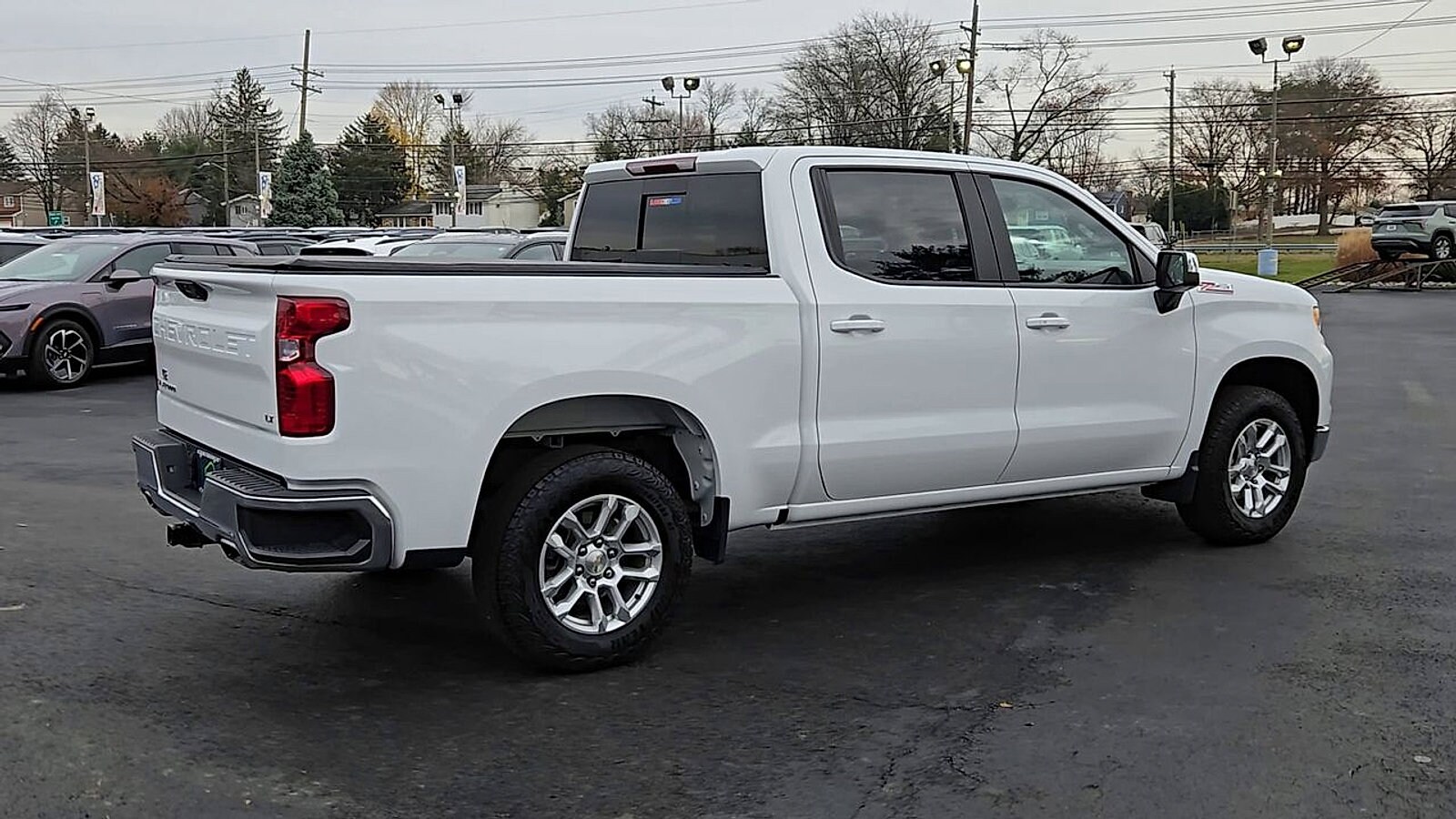 2023 Chevrolet Silverado 1500 LT photo 4