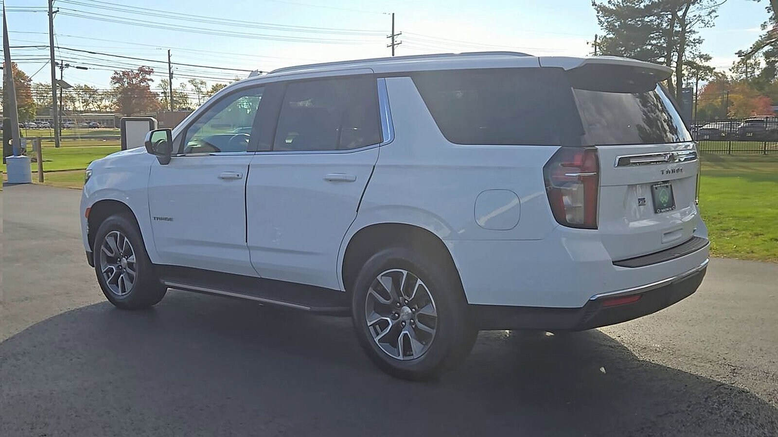 2021 Chevrolet Tahoe LT photo 2