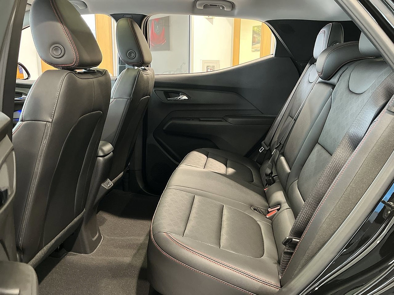 2027 Chevrolet Bolt RS - Photo 8
