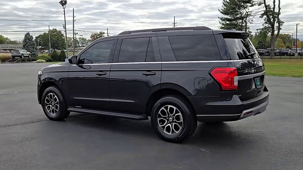 Used 2024 Ford Expedition XLT SUV