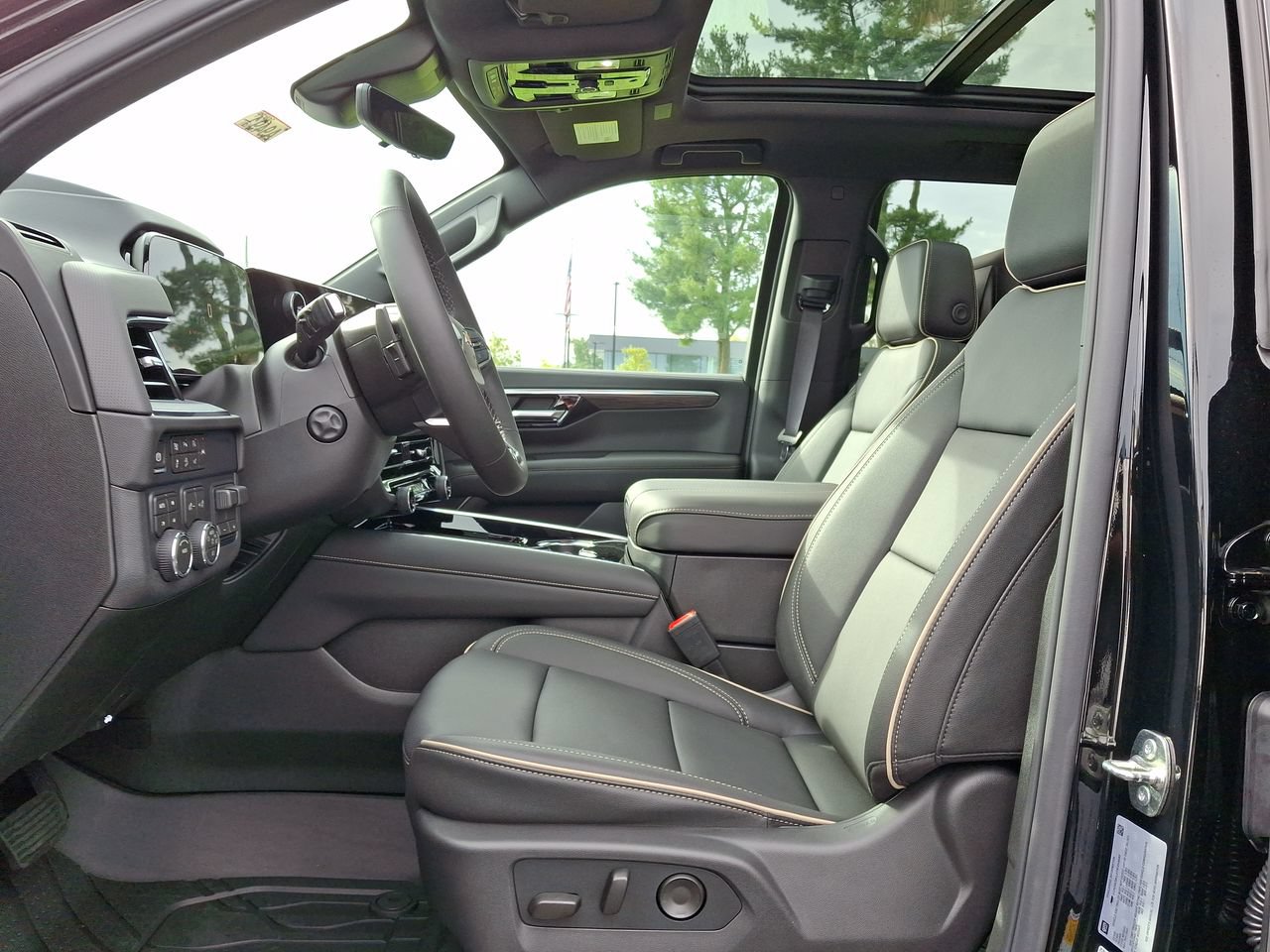 2026 Chevrolet Tahoe Premier - Photo 6