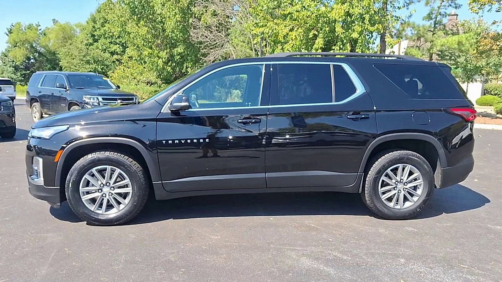 2022 Chevrolet Traverse Cloth photo 3