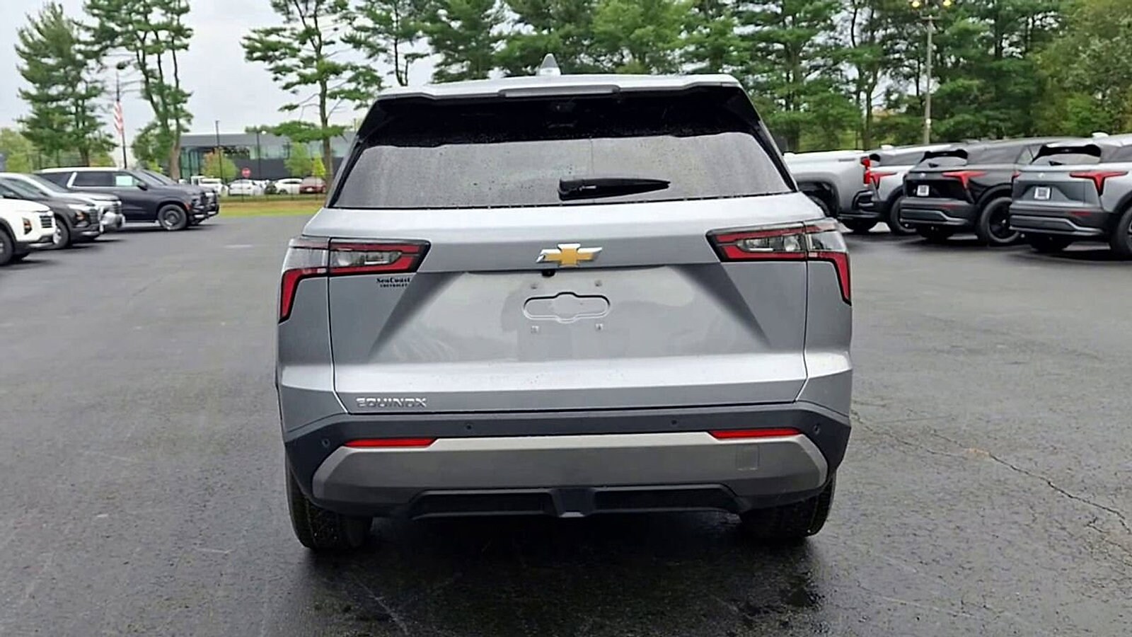 2026 Chevrolet Equinox LT photo 2