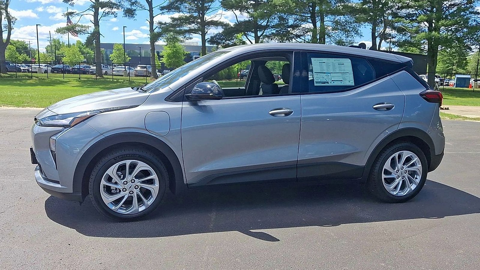 2027 Chevrolet Bolt LT - Photo 7