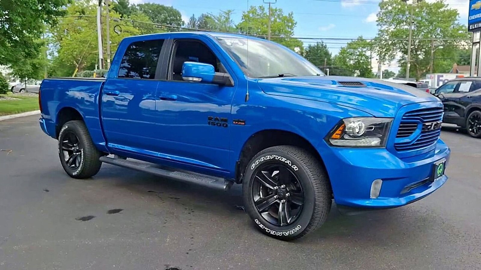 2018 Ram 1500 Sport photo 2