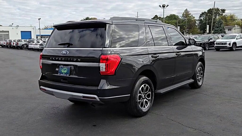Used 2024 Ford Expedition XLT SUV