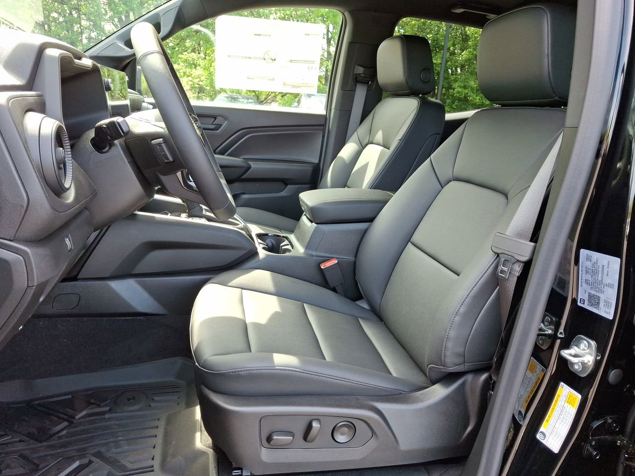 2026 Chevrolet Colorado Trail Boss - Photo 14