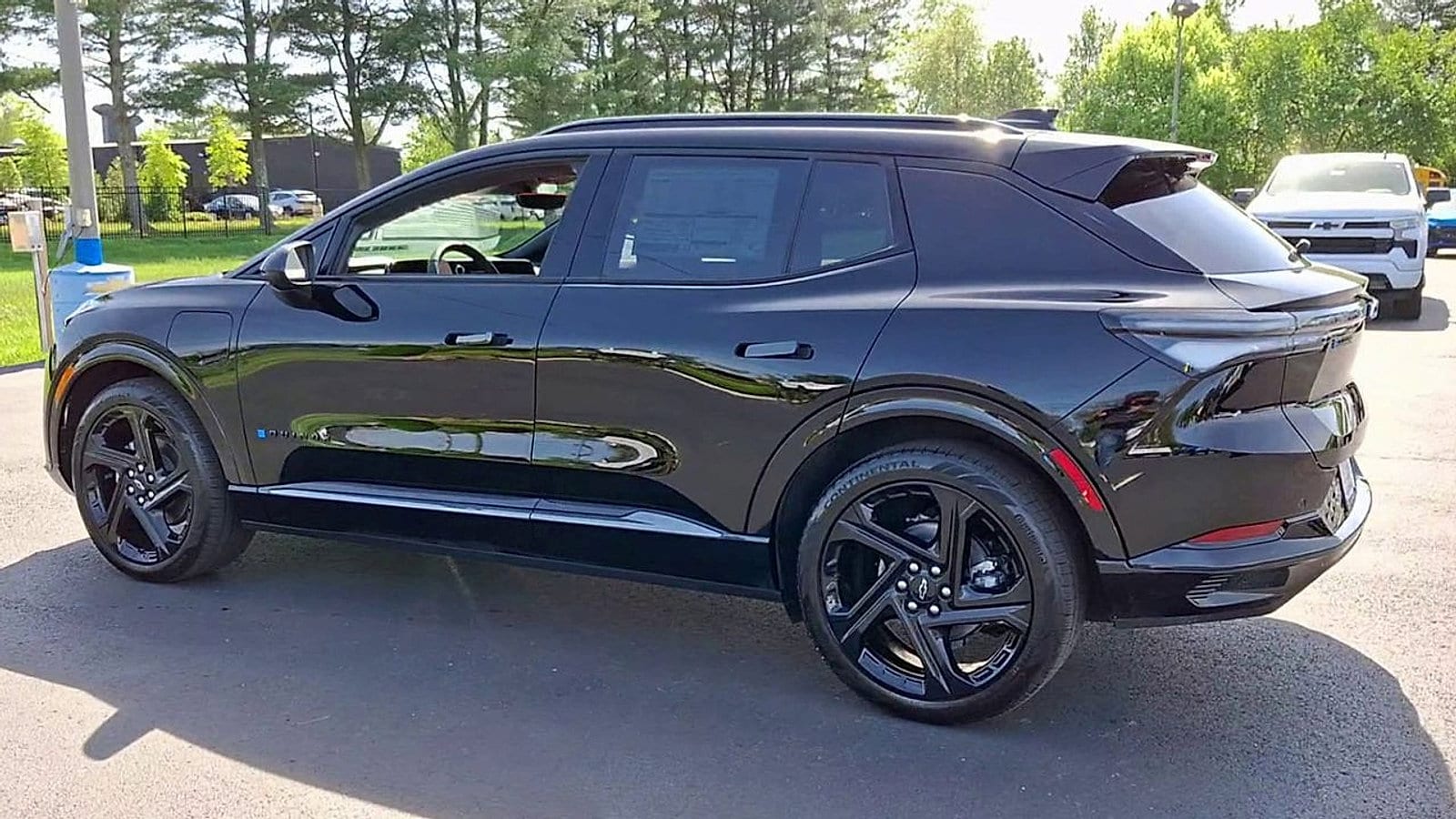 2025 Chevrolet Equinox EV RS - Photo 6