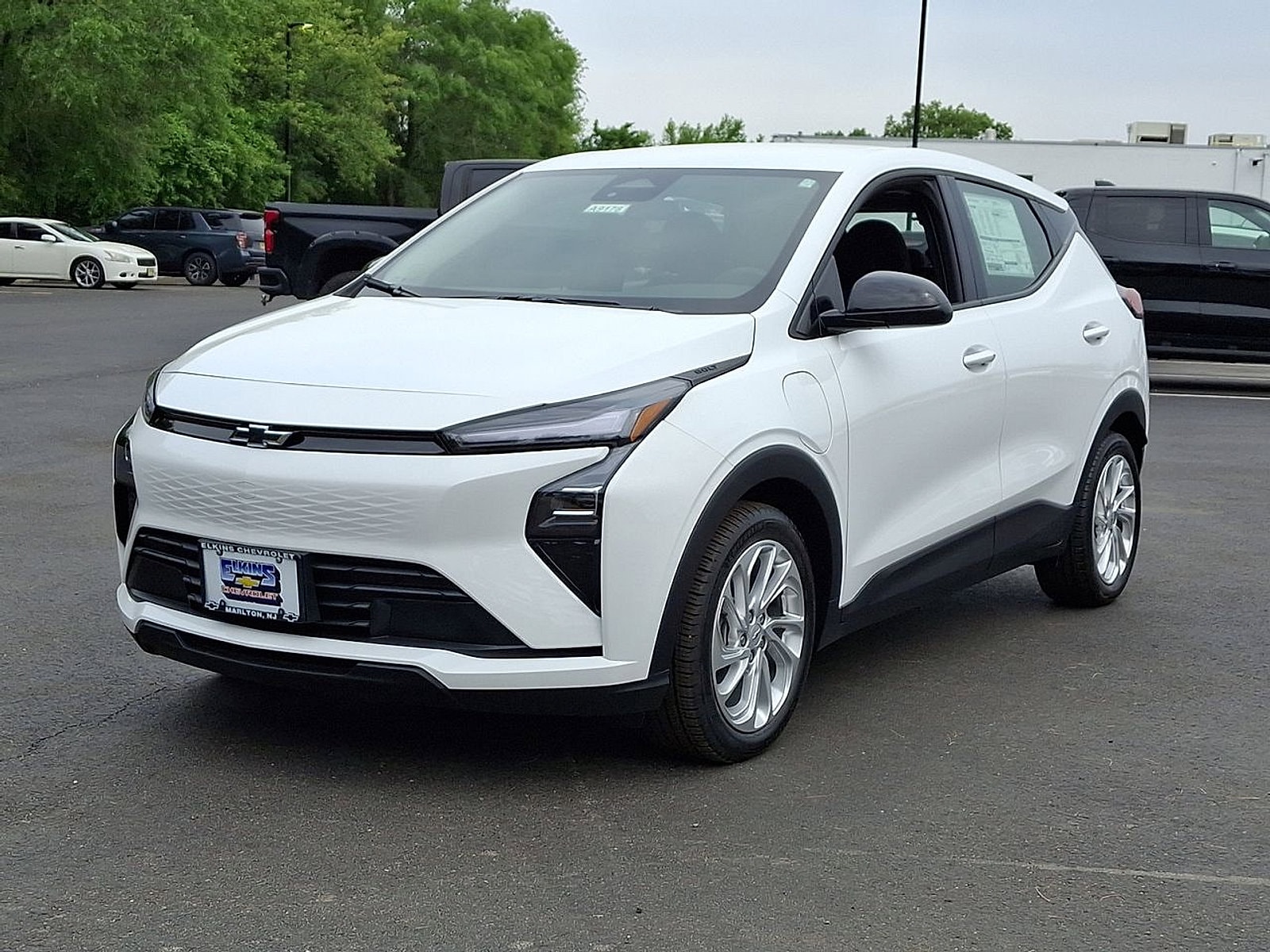 2027 Chevrolet Bolt LT - Photo 10