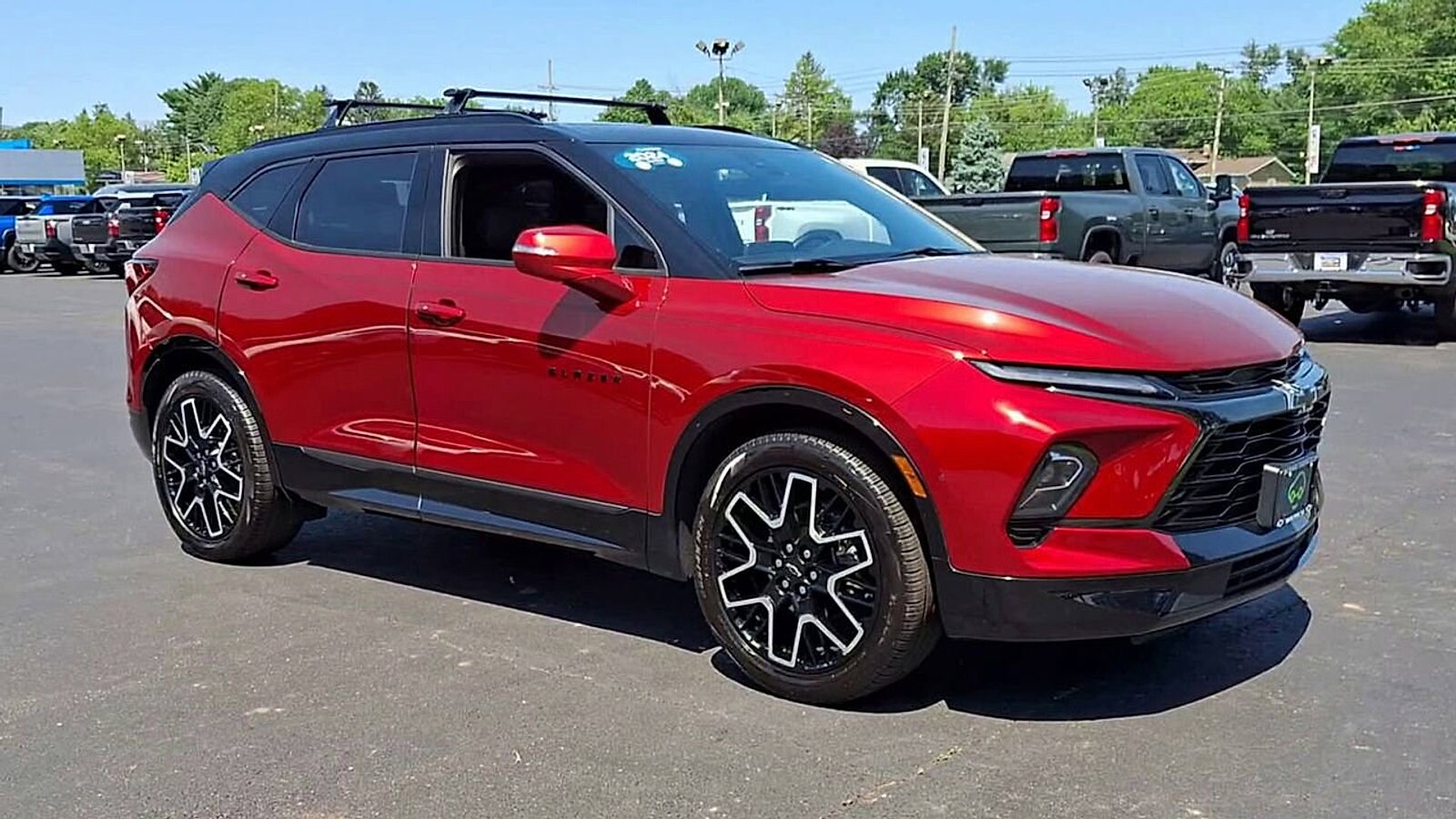2024 Chevrolet Blazer RS photo 2