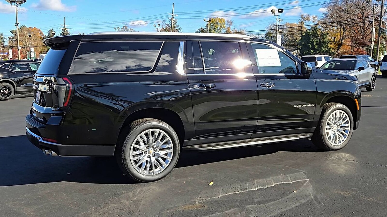 2026 Chevrolet Suburban Premier photo 4