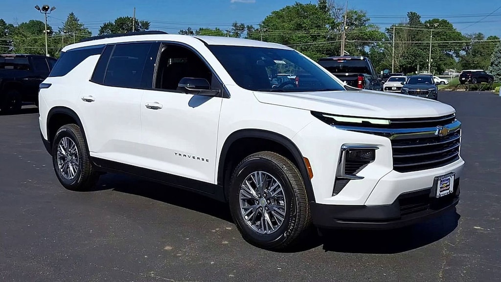 New 2025 Chevrolet Traverse LT SUV