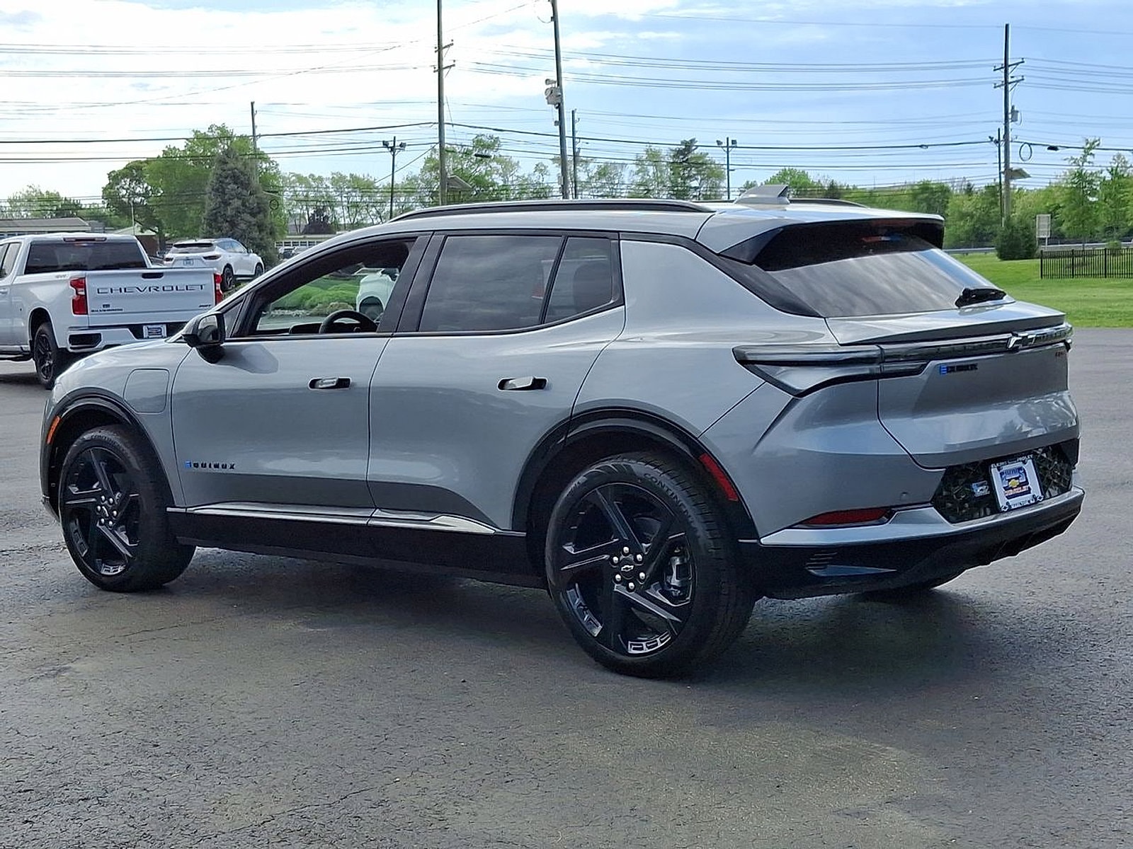 2025 Chevrolet Equinox EV RS - Photo 11