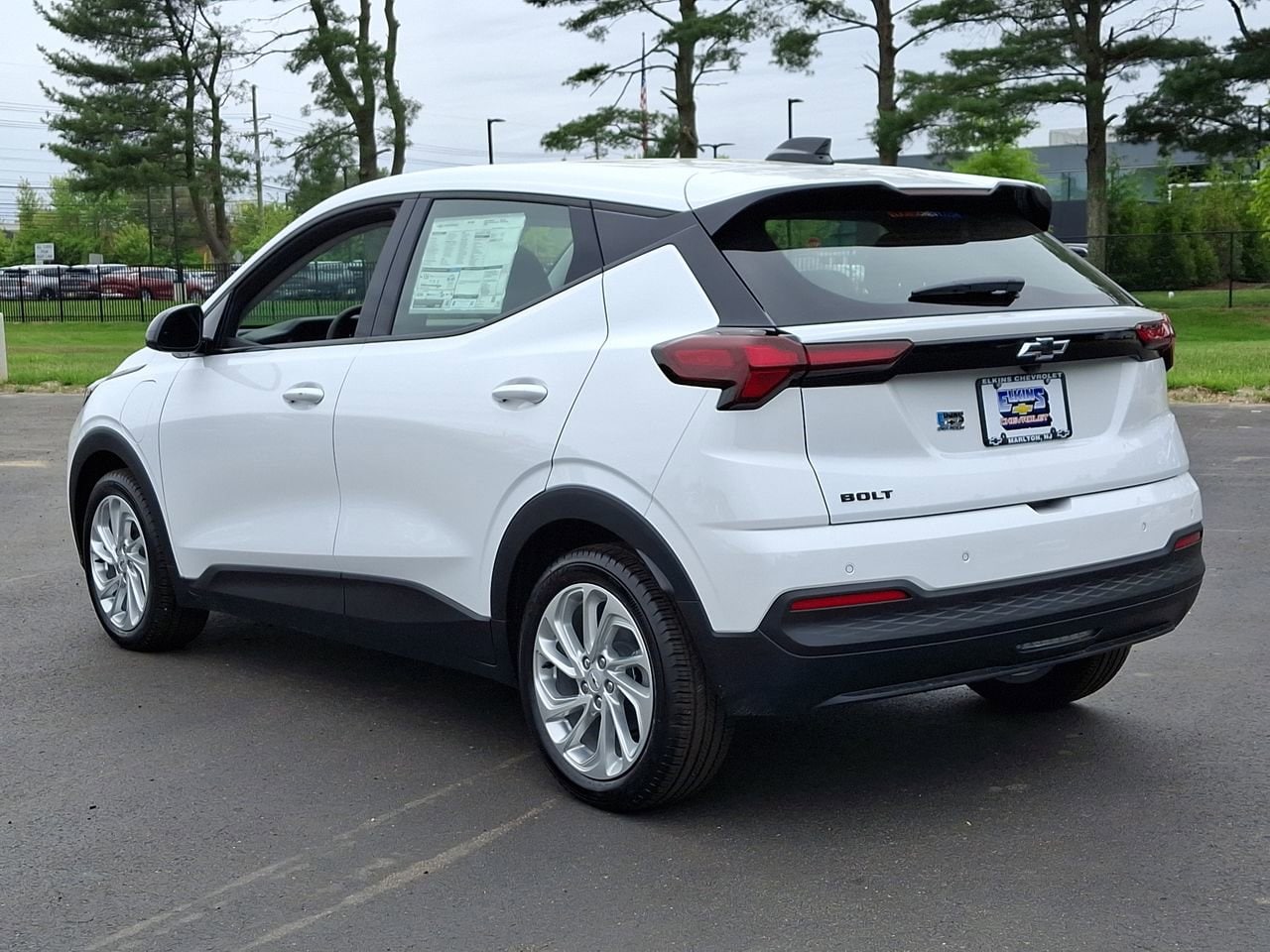 2027 Chevrolet Bolt LT - Photo 11