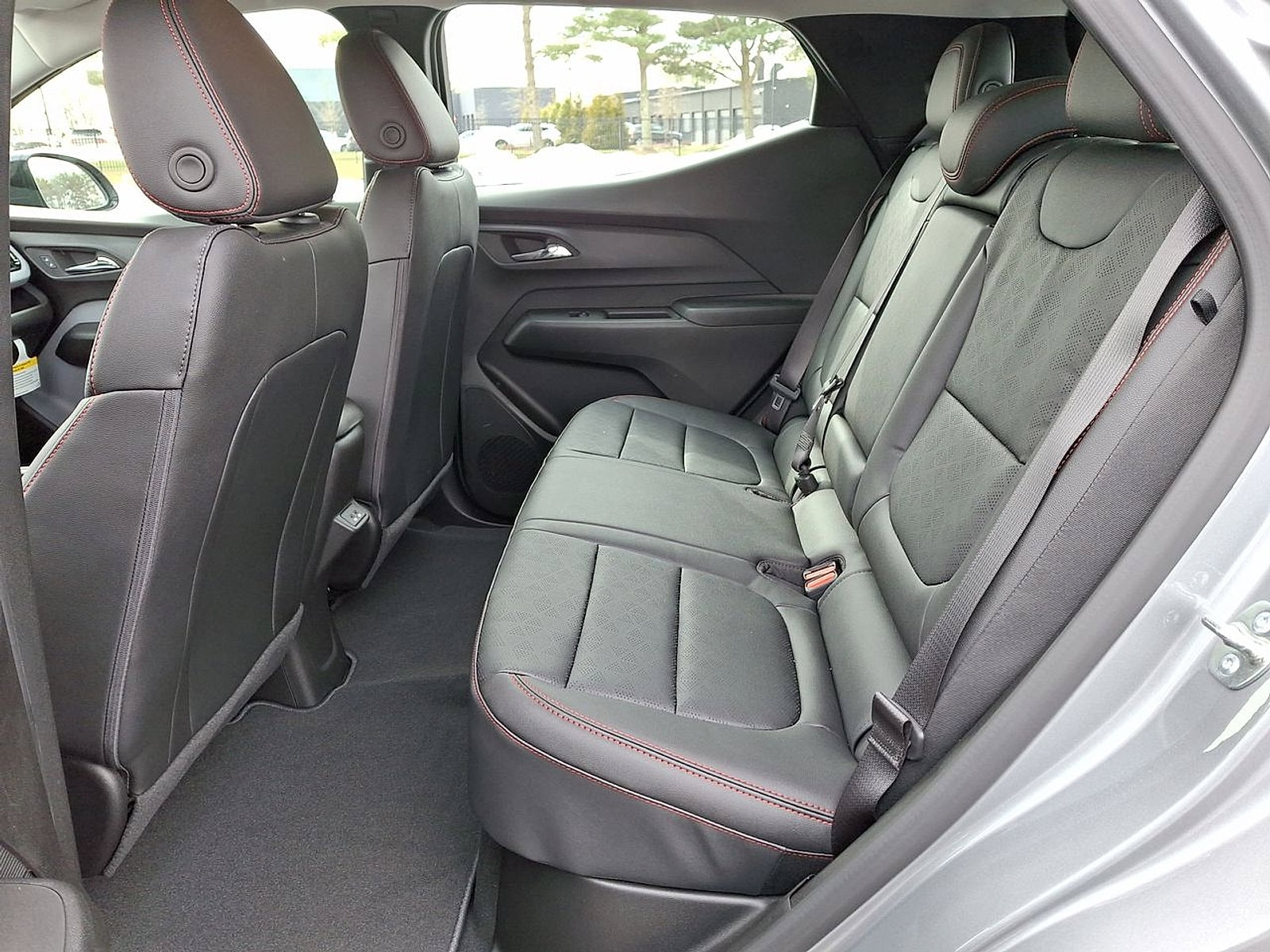2027 Chevrolet Bolt RS - Photo 13