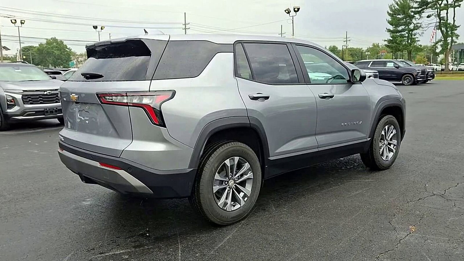2026 Chevrolet Equinox LT photo 3