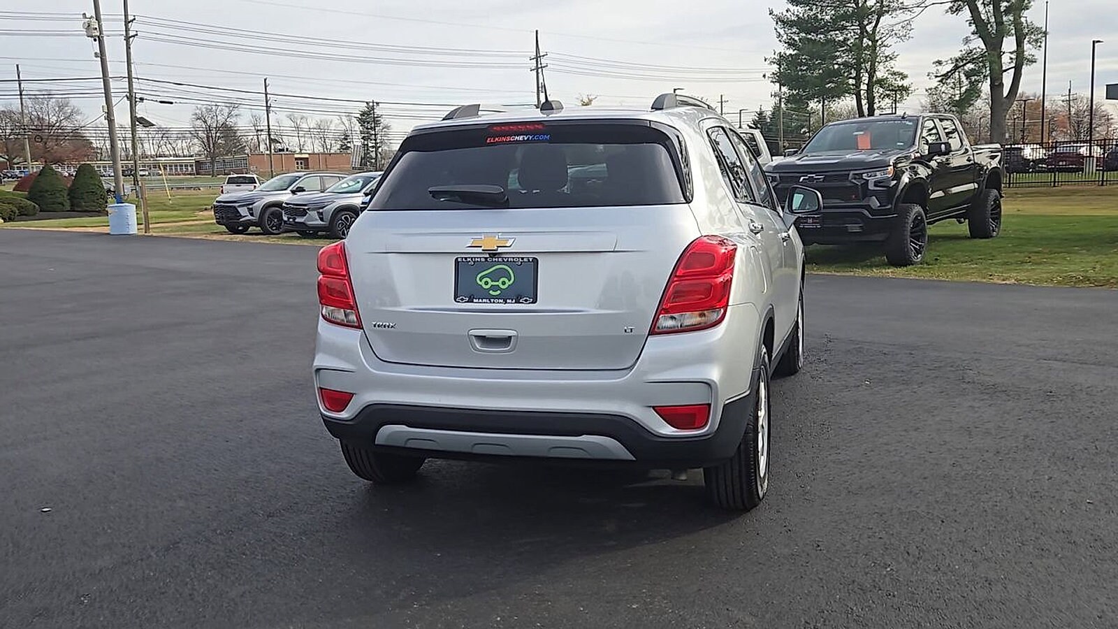 2019 Chevrolet Trax LT photo 2