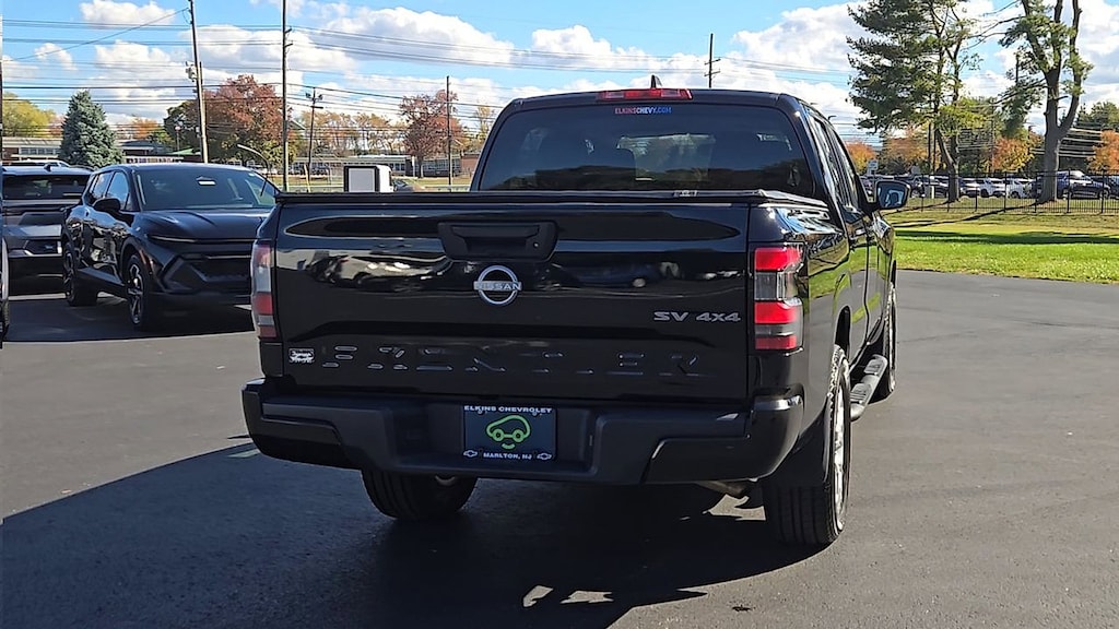 Used 2022 Nissan Frontier Crew Cab SV 4x4 Truck