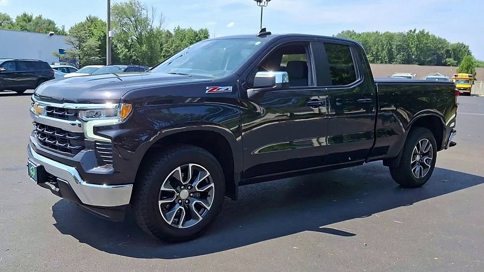 2022 Chevrolet Silverado 1500 LT photo 4