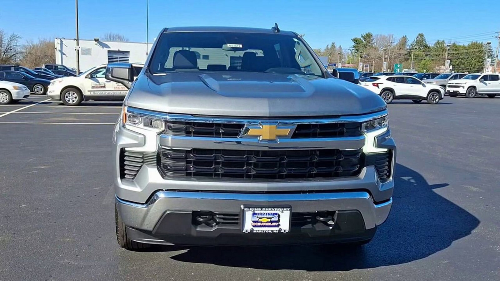 2025 Chevrolet Silverado 1500 LT photo 3