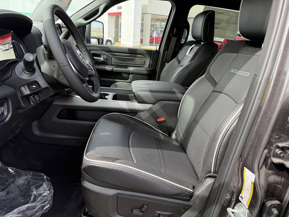 2026 RAM 3500 Laramie - Photo 11
