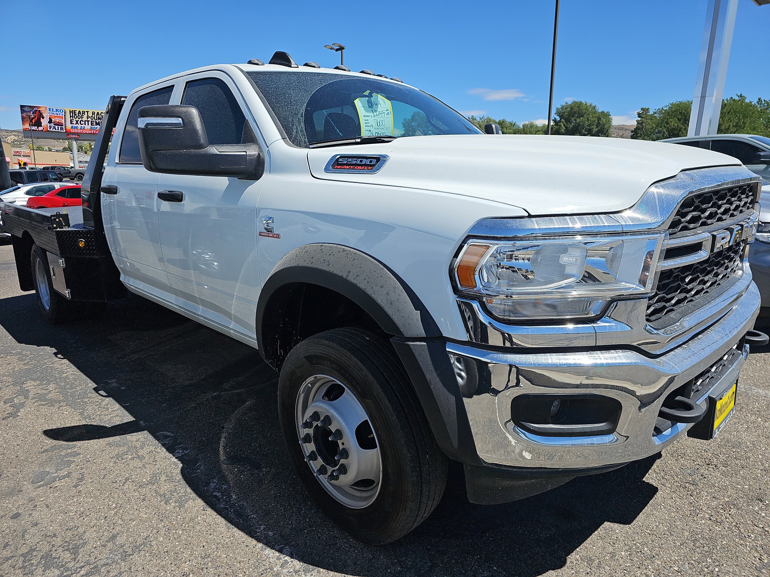 2024 Ram 5500 Tradesman photo 3