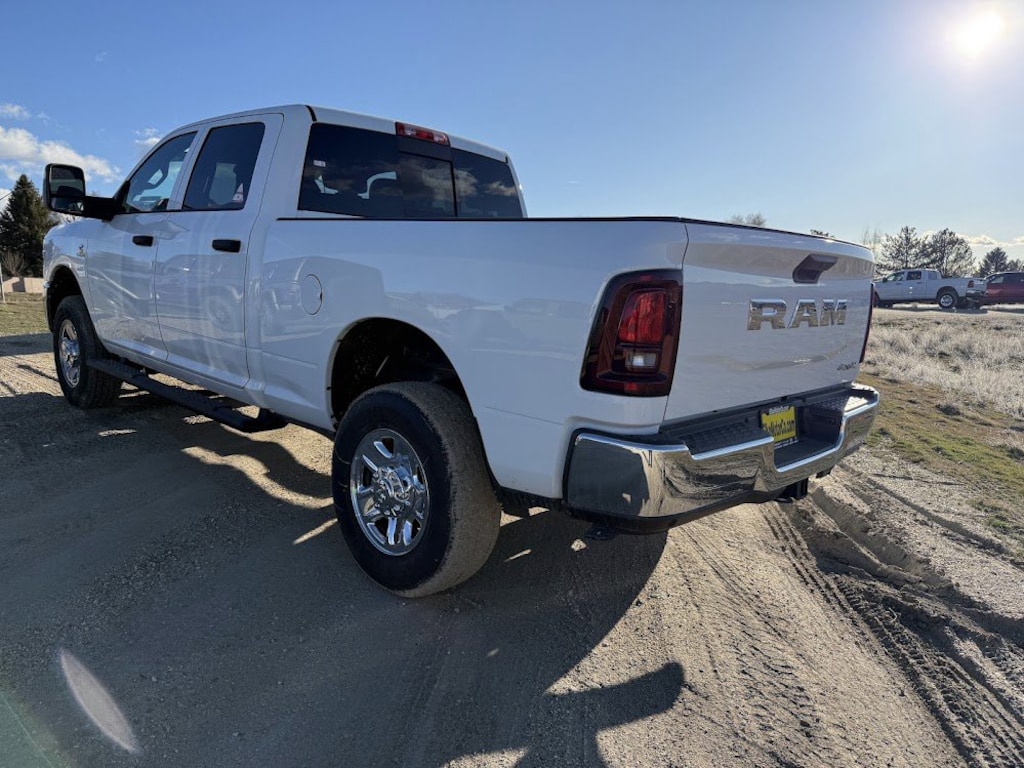 New 2026 Ram 2500 TRADESMAN CREW CAB 4X4 6'4 BOX Pickup