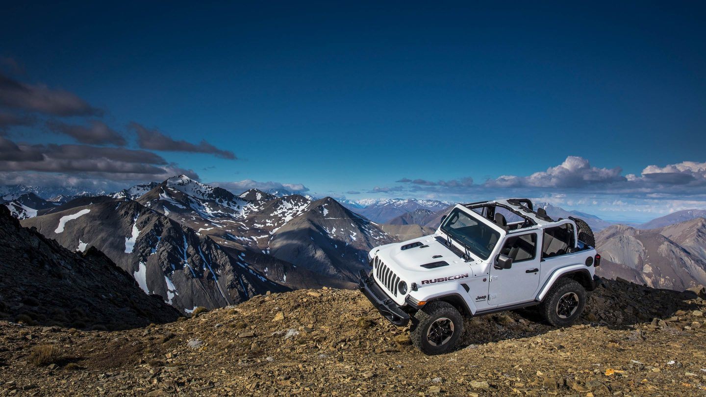 2018 Jeep Wrangler White Exterior Top and Side View 2018 Jeep Wrangler White Exterior Top and Side View